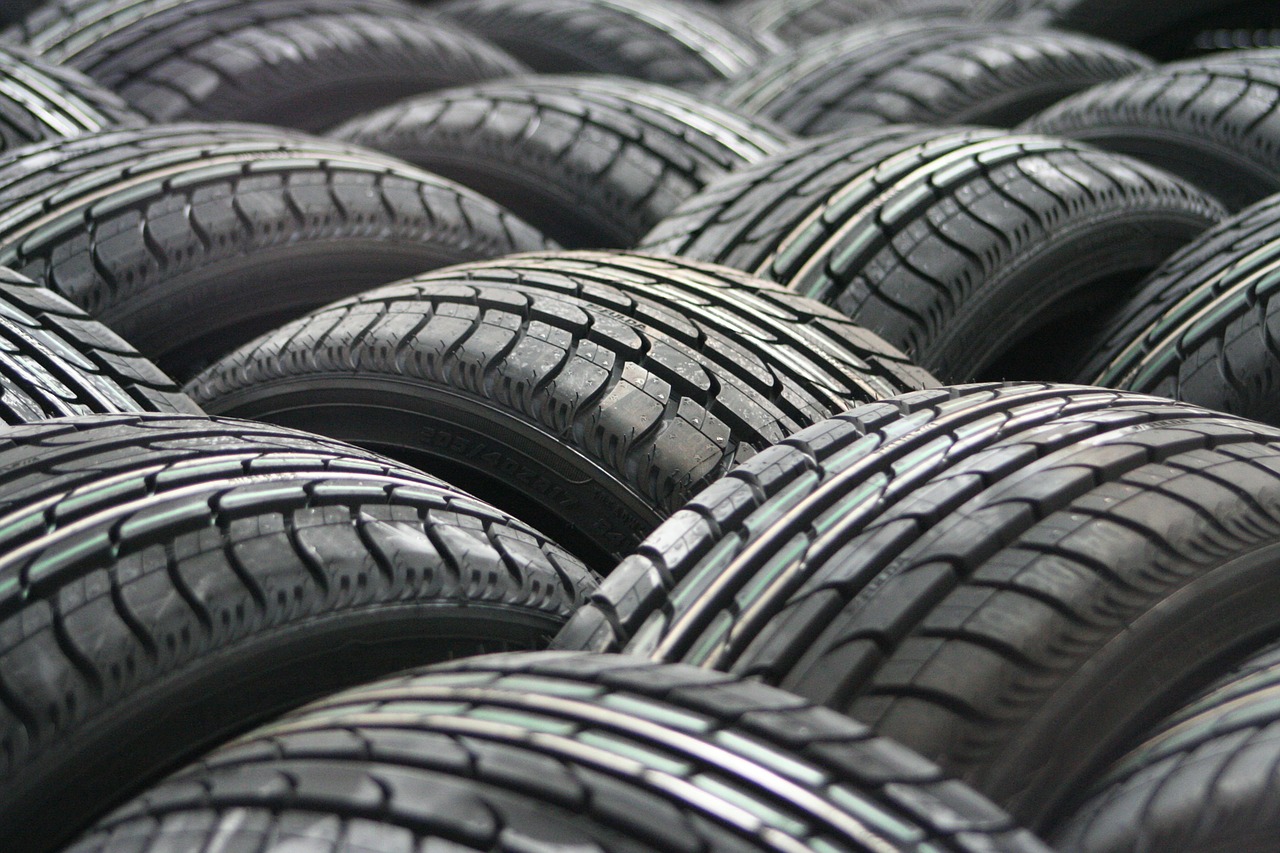 https://www.going-link.com/car-tyres-63928_1280.jpg